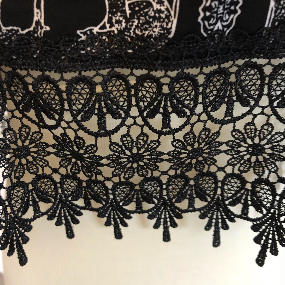 Black and white elephant tribal tank size large - Picture 4 of 5